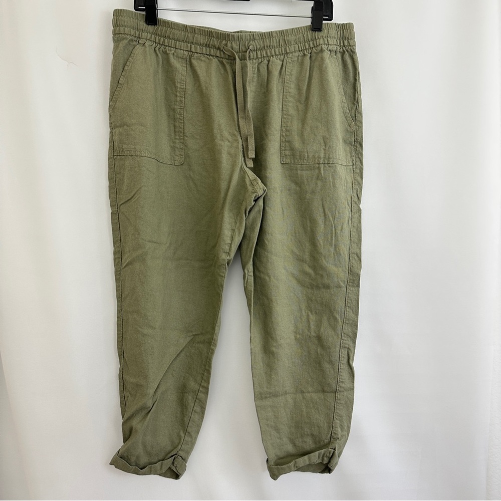 Women’s Old Navy Olive Cargo Pants Size L